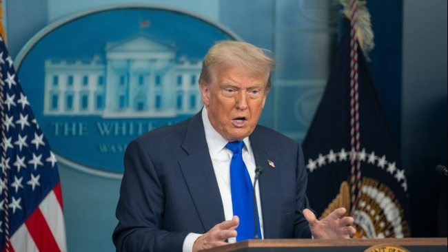 tong thong trump canh bao ap thue 50 neu cac doi tac khong mo cua thi truong