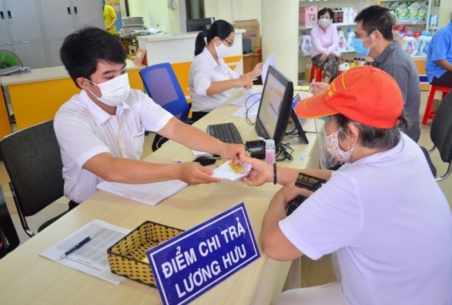 Chi trả lương hưu không bị gián đoạn khi vận hành chính quyền địa phương 2 cấp