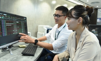 Chứng khoán ngày 12/2: VN-Index tăng phiên thứ hai liên tiếp, dòng tiền “nghỉ Tết sớm”