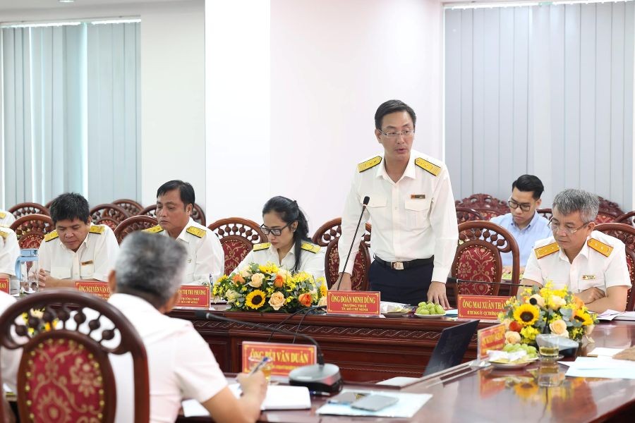 Bộ trưởng Bộ Tài chính Nguyễn Văn Thắng làm việc với Thuế TP. Hồ Chí Minh Bộ trưởng Bộ Tài chính Nguyễn Văn Thắng làm việc với Thuế TP. Hồ Chí Minh