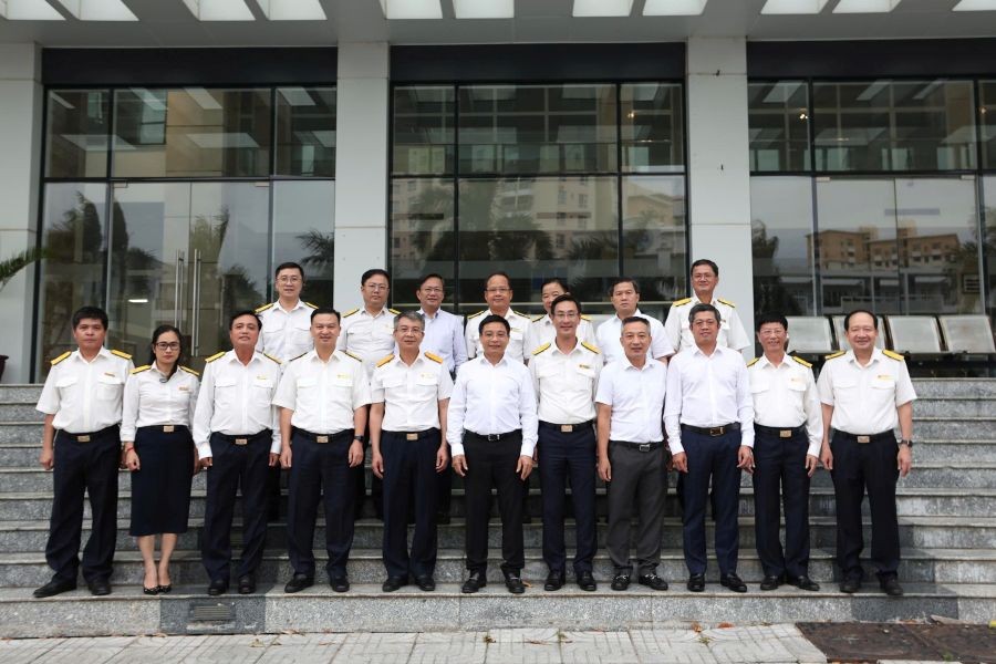 Bộ trưởng Bộ Tài chính Nguyễn Văn Thắng làm việc với Thuế TP. Hồ Chí Minh Bộ trưởng Bộ Tài chính Nguyễn Văn Thắng làm việc với Thuế TP. Hồ Chí Minh