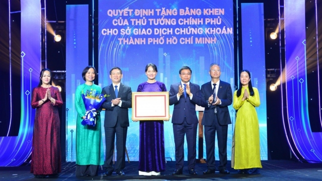 thi truong chung khoan la huyet mach cua nen kinh te hien dai