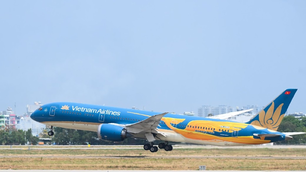 Lợi nhuận tăng vọt, Vietnam Airlines vượt kế hoạch năm chỉ sau 6 tháng
