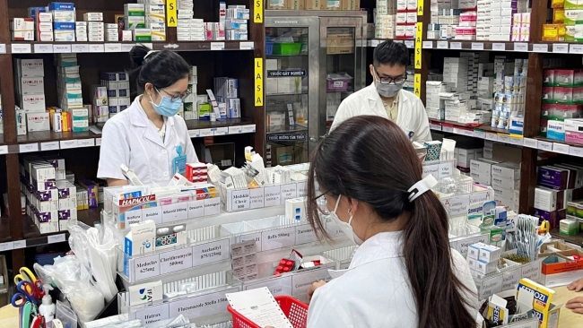 Yêu cầu cung ứng đầy đủ thuốc cho điều trị, phòng chống dịch bệnh