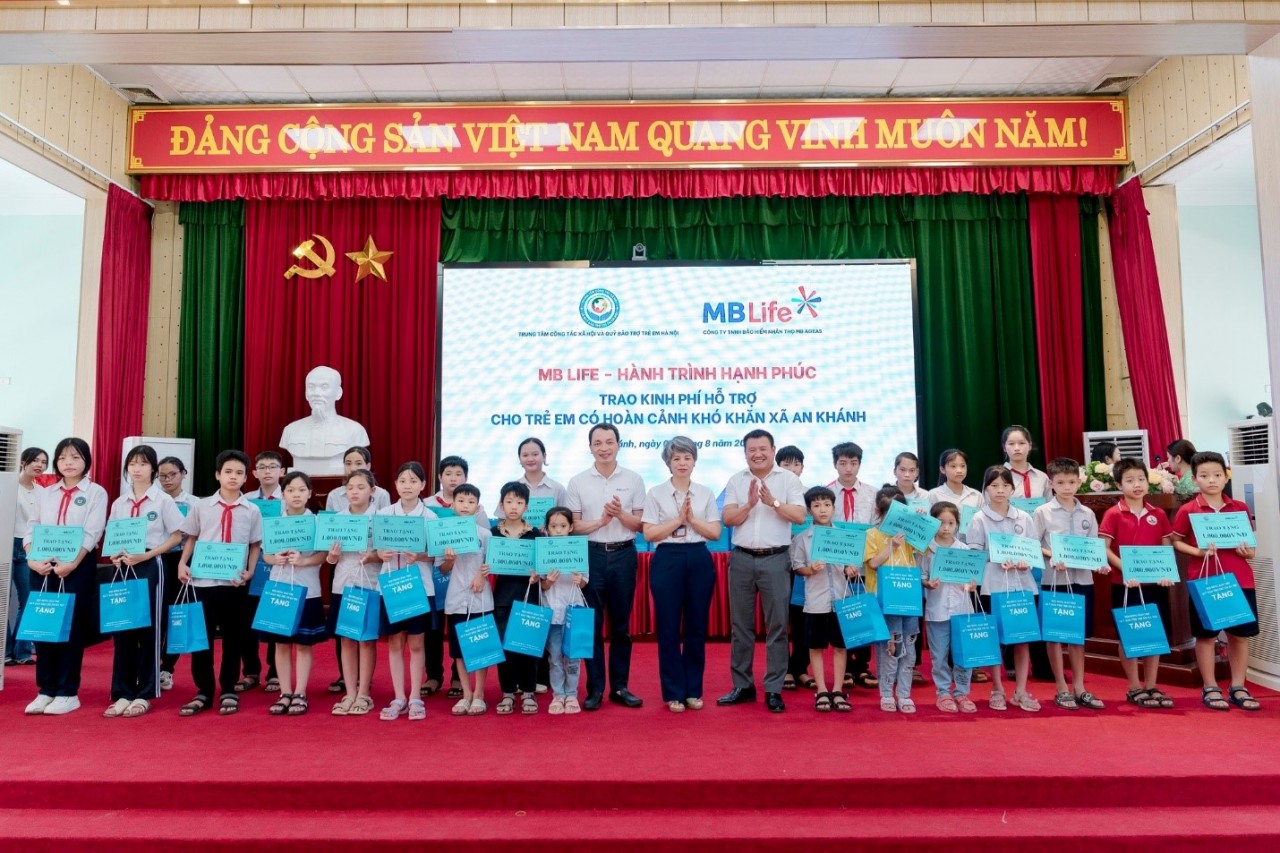 “MB Life - Hành trình hạnh phúc” - Chương trình trao kinh phí hỗ trợ cho trẻ em có hoàn cảnh khó khăn