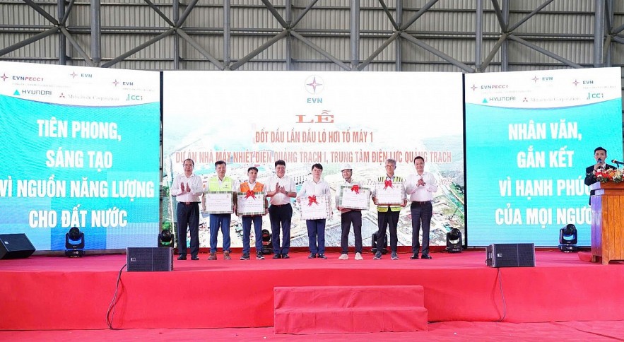 Thực hiện thành công đốt dầu lần đầu lò hơi Tổ máy số 1, Nhà máy nhiệt điện Quảng Trạch I