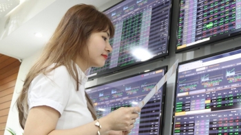 Chứng khoán phái sinh ngày 3/11: Giao dịch tăng mạnh khi VN30-Index gần kề mốc 1.600