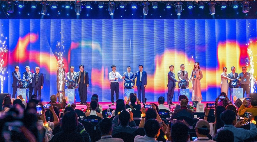 SHB cùng đất nước kiến tạo “Niềm tin số” SHB cùng đất nước kiến tạo “Niềm tin số”