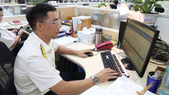 Sổ tay hướng dẫn nghiệp vụ: Đồng hành hỗ trợ hộ cá nhân kinh doanh tuân thủ tự nguyện pháp luật thuế