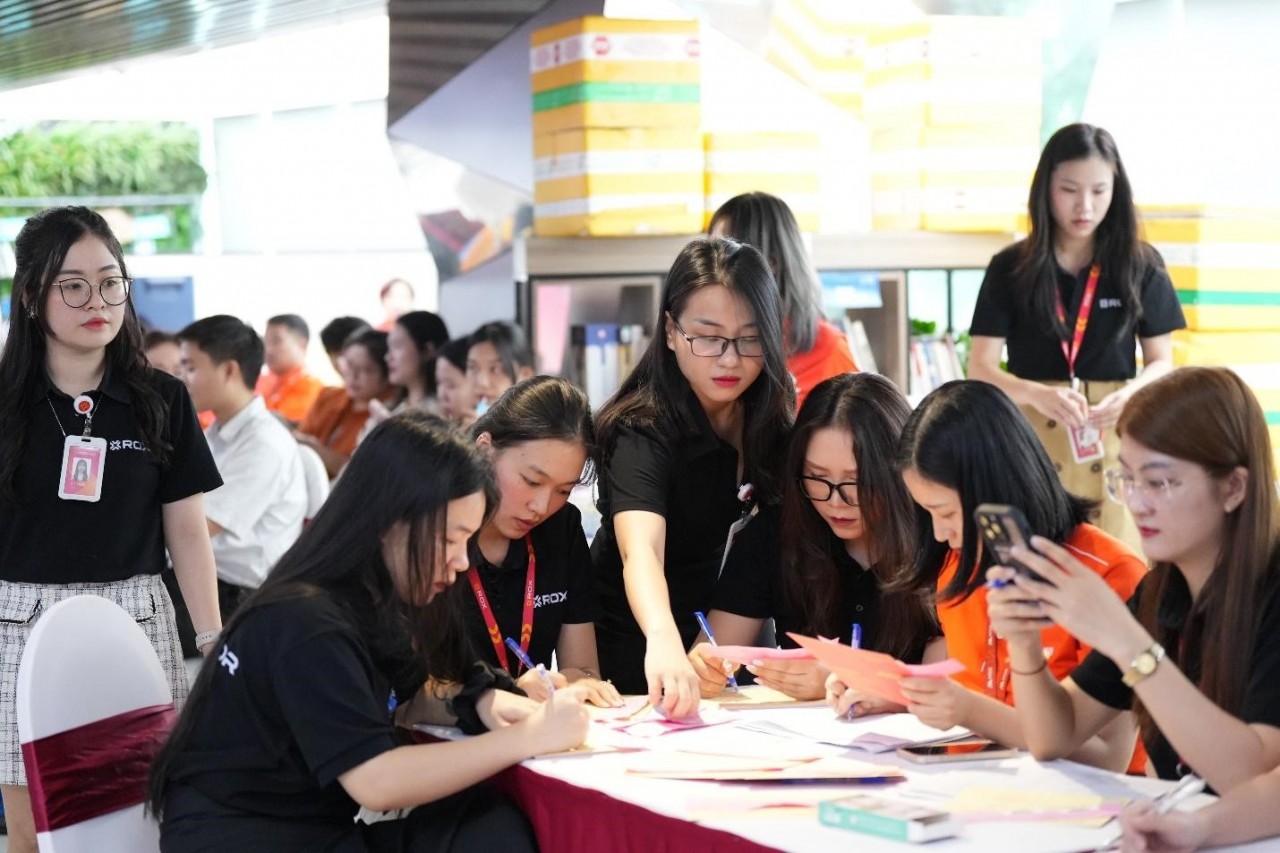 Cán bộ nhân viên ROX Group góp những Giọt thương, lan tỏa giá trị sống đẹp