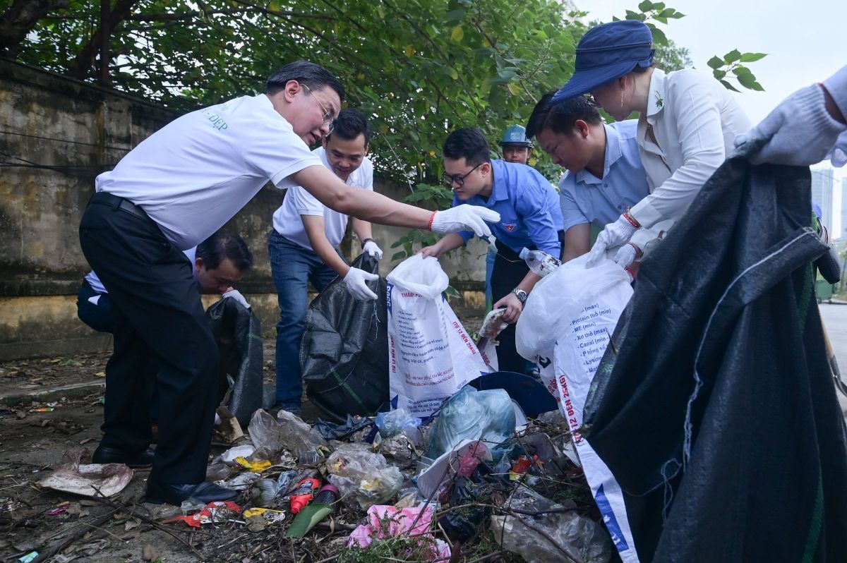 Mỗi người dân Việt Nam đều có thể trở thành một chiến sĩ xanh trên mặt trận bảo vệ môi trường