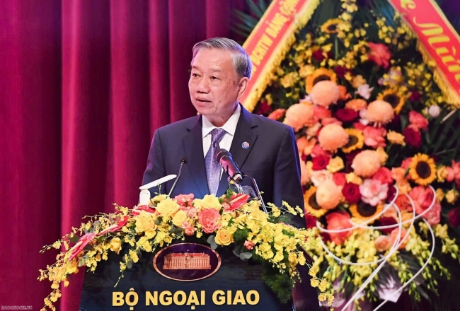 Ngoại giao Việt Nam góp phần thắp sáng niềm tin về một thế giới hoà bình, hợp tác và phát triển