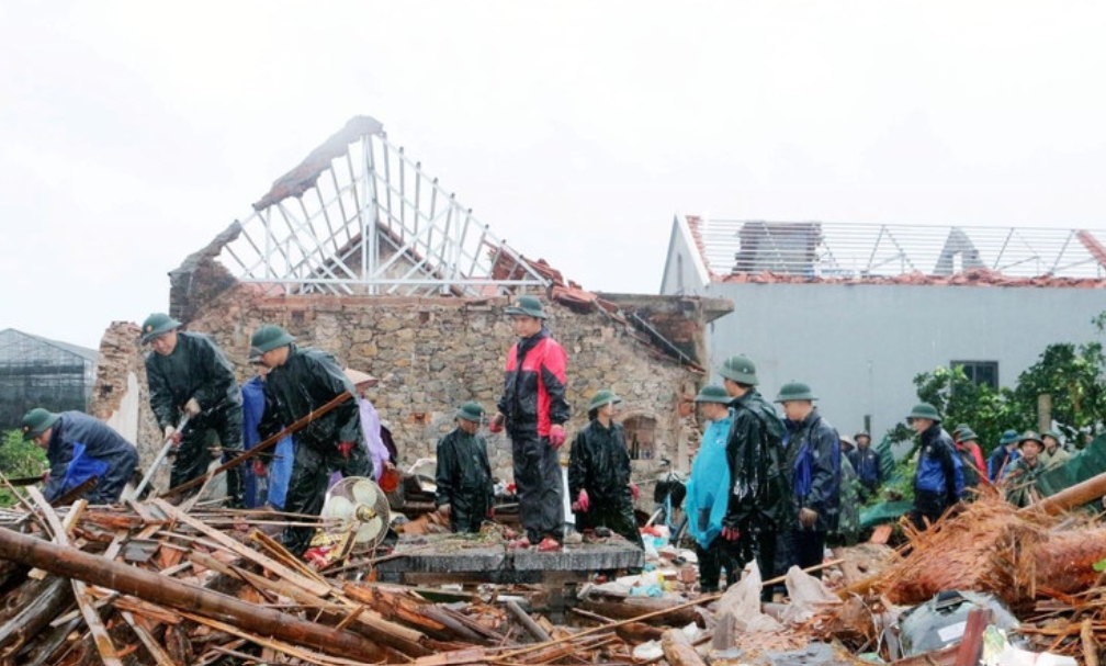 Thủ tướng chỉ đạo nhanh chóng khắc phục hậu quả bão số 5, khôi phục sản xuất Thủ tướng chỉ đạo nhanh chóng khắc phục hậu quả bão số 5, khôi phục sản xuất