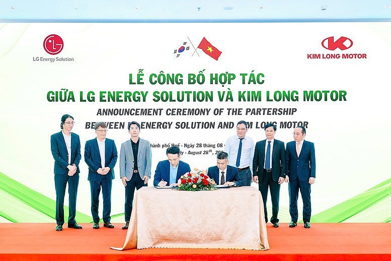 Kim Long Motor Huế hợp tác với LG Energy Solusion (Hàn Quốc) sản xuất pin điện ô tô hiện đại hàng đầu Việt Nam Huế đón khu liên hợp bộ pin hiện đại hàng đầu Việt Nam
