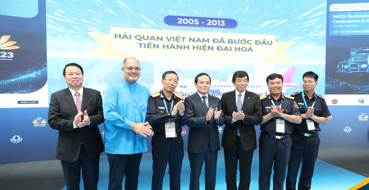 Theo dòng chảy của cuộc cách mạng hiện đại hóa hải quan