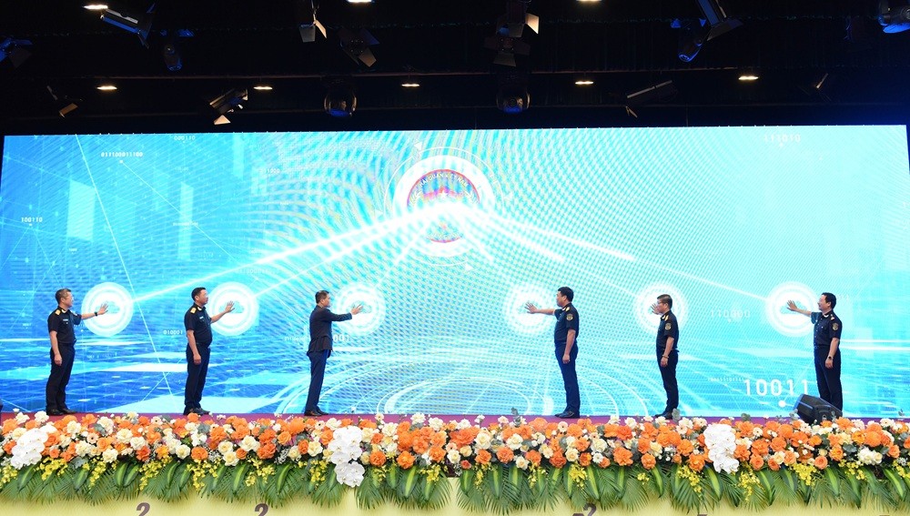 Theo dòng chảy của cuộc cách mạng hiện đại hóa hải quan