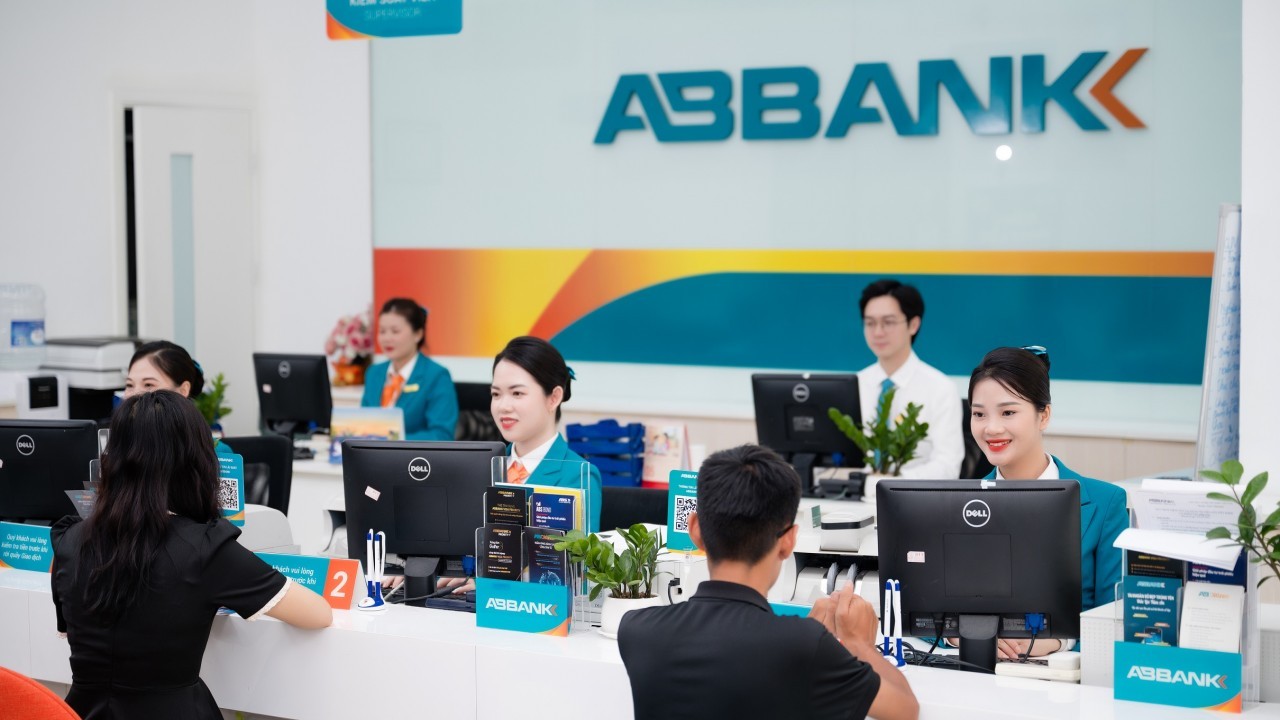 ABBank sắp chào bán cổ phiếu giá 10.000 đồng, chuẩn bị tăng vốn kỷ lục lên 14.000 tỷ đồng