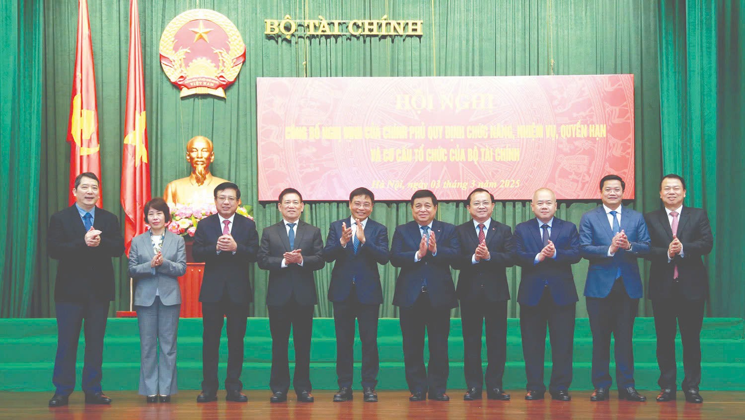 Tiếp nối truyền thống vẻ vang - kiến tạo tương lai đất nước