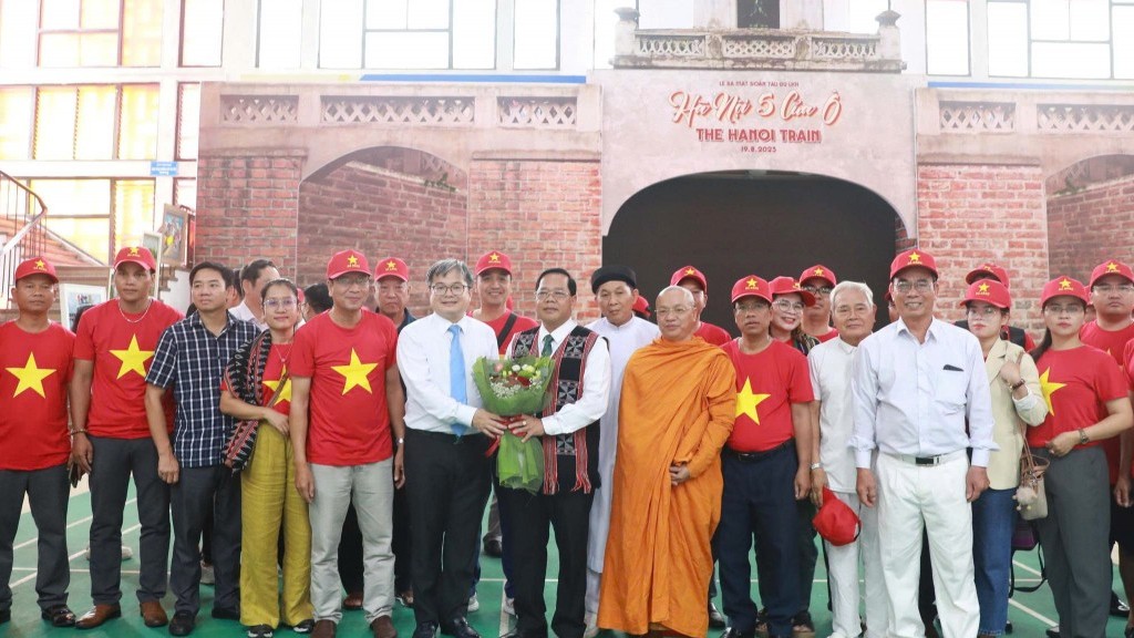 Đoàn đại biểu TP. Đà Nẵng gồm 282 người đã có mặt tại Hà Nội để tham dự Đại lễ A80