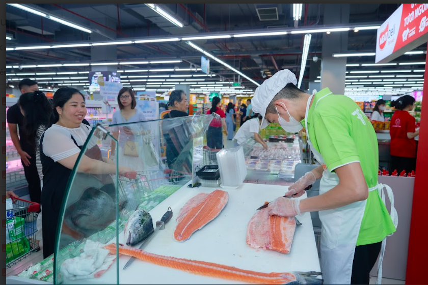 7 tháng đầu năm, WinCommerce đạt doanh thu 21.400 tỷ đồng, tăng ~ 15% so với cùng kỳ 7 tháng đầu năm, WinCommerce đạt doanh thu 21.400 tỷ đồng, tăng ~ 15% so với cùng kỳ