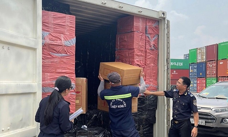 undefined Hải quan thu nộp ngân sách hơn 569 tỷ đồng từ chống buôn lậu, gian lận thương mại