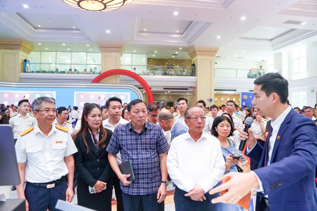 MISA AMIS - giải pháp chuyển đổi số tiêu biểu hỗ trợ doanh nghiệp, hộ kinh doanh MISA AMIS - giải pháp chuyển đổi số tiêu biểu hỗ trợ doanh nghiệp, hộ kinh doanh