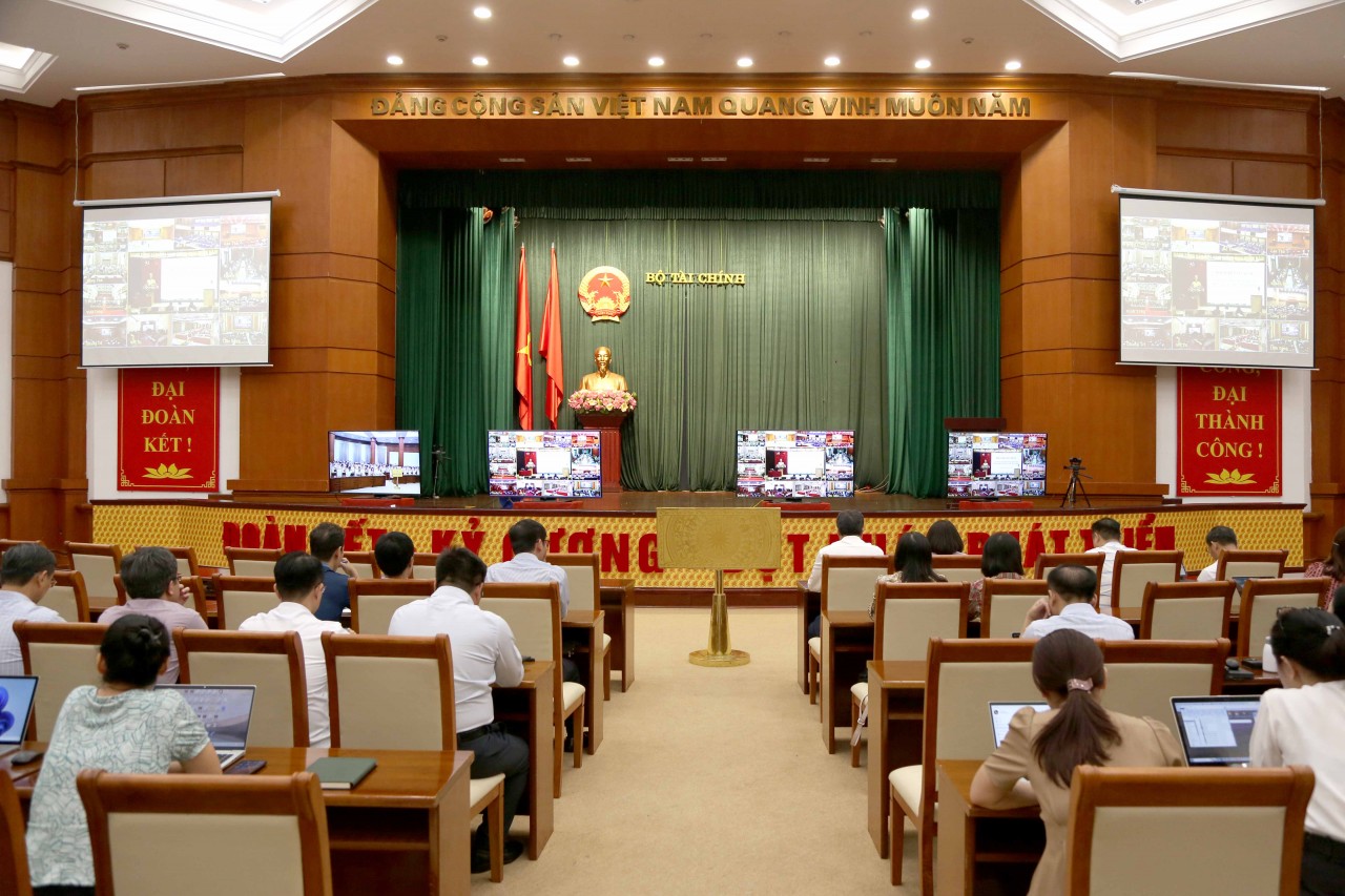 Cán bộ các cấp ủy và cơ quan Đảng Bộ Tài chính tham gia Hội nghị toàn quốc tập huấn ứng dụng trí tuệ nhân tạo