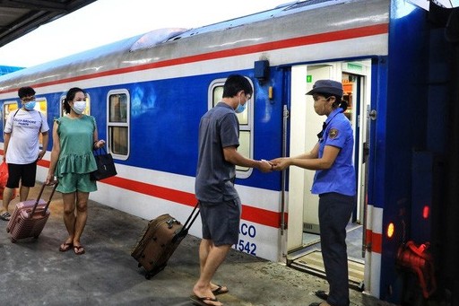 Mở bán vé tàu Tết Bính Ngọ 2026 từ ngày 20/9 với 330.000 vé