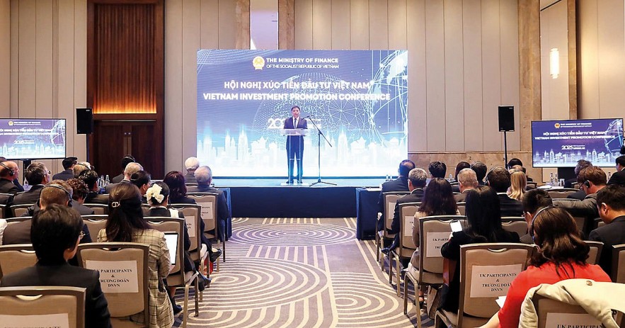 Việt Nam cam kết cải thiện môi trường đầu tư với mục tiêu “đôi bên cùng có lợi” Việt Nam cam kết cải thiện môi trường đầu tư với mục tiêu “đôi bên cùng có lợi”