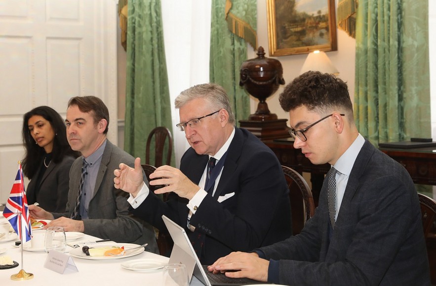 Bộ trưởng Bộ Tài chính Nguyễn Văn Thắng làm việc với Thị trưởng Khu tài chính London Alastair King