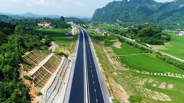 Hoàn thành mục tiêu 3.000 km đường bộ cao tốc và sân bay Long Thành trong năm 2025