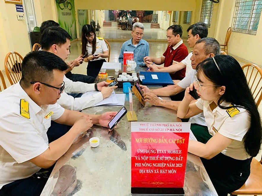 Thuế TP. Hà Nội đồng loạt ra quân hỗ trợ chuyển đổi số