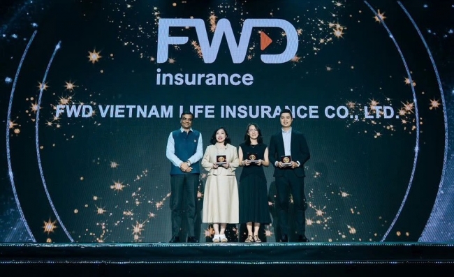 vinh danh tai cac giai thuong uy tin tao dung nen tang vung chac cho su phat trien cua doanh nghiep bao hiem