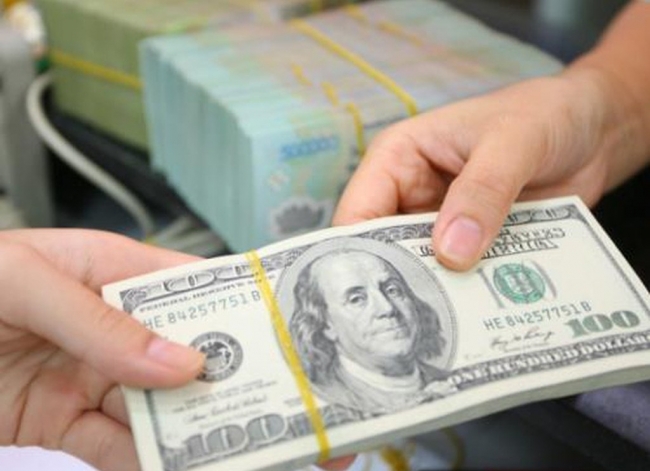 Fed hạ lãi suất: Cơ hội tăng trưởng nhưng áp lực vĩ mô lớn với Việt Nam