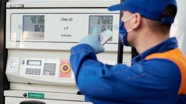 Từ chiều 25/9, giá xăng giảm từ 368 đồng - 443 đồng/lít