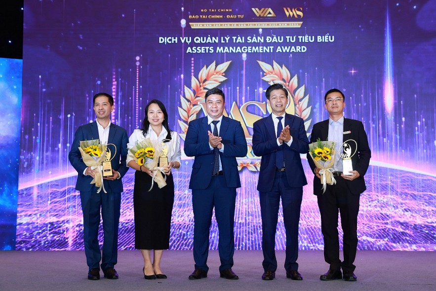 Diễn đàn VWAS 2025 vinh danh các sản phẩm dịch vụ tài chính tiêu biểu Diễn đàn VWAS 2025 vinh danh các sản phẩm dịch vụ tài chính tiêu biểu