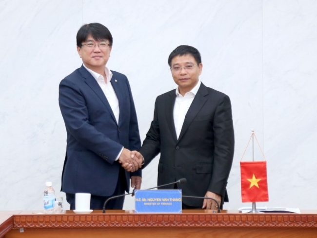 Bộ trưởng Nguyễn Văn Thắng tiếp Phó Chủ tịch Tập đoàn Daewoo E&C Han Seung