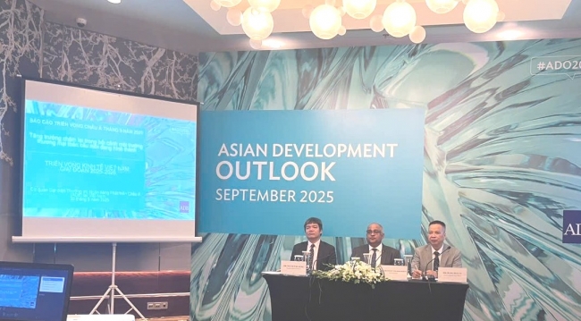ADB nâng dự báo tăng trưởng kinh tế 2025 cho Việt Nam