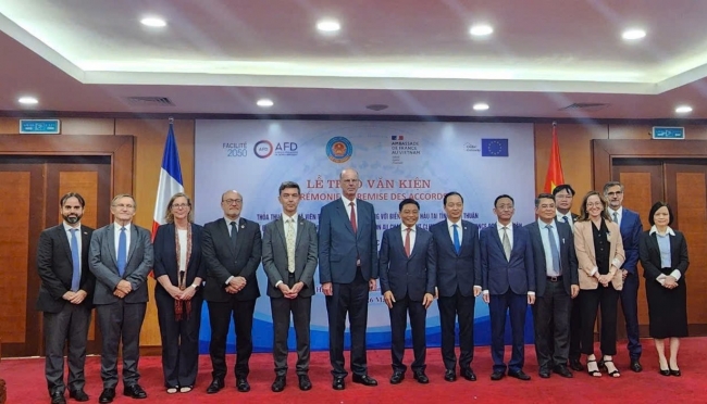 Hợp tác Việt - Pháp thúc đẩy tài chính xanh cho phát triển bền vững