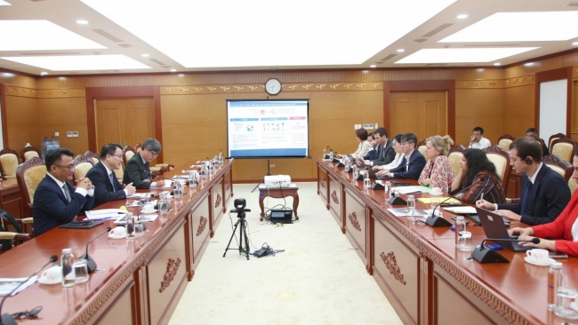 Bộ Tài chính và Ngân hàng Thế giới huy động nguồn lực tài chính cho nhu cầu hạ tầng của Việt Nam