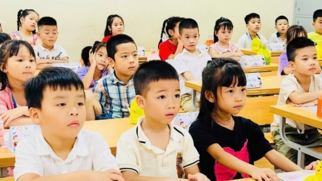 Hà Nội: Tuyệt đối không để xảy ra tình trạng "lạm thu" đầu năm học