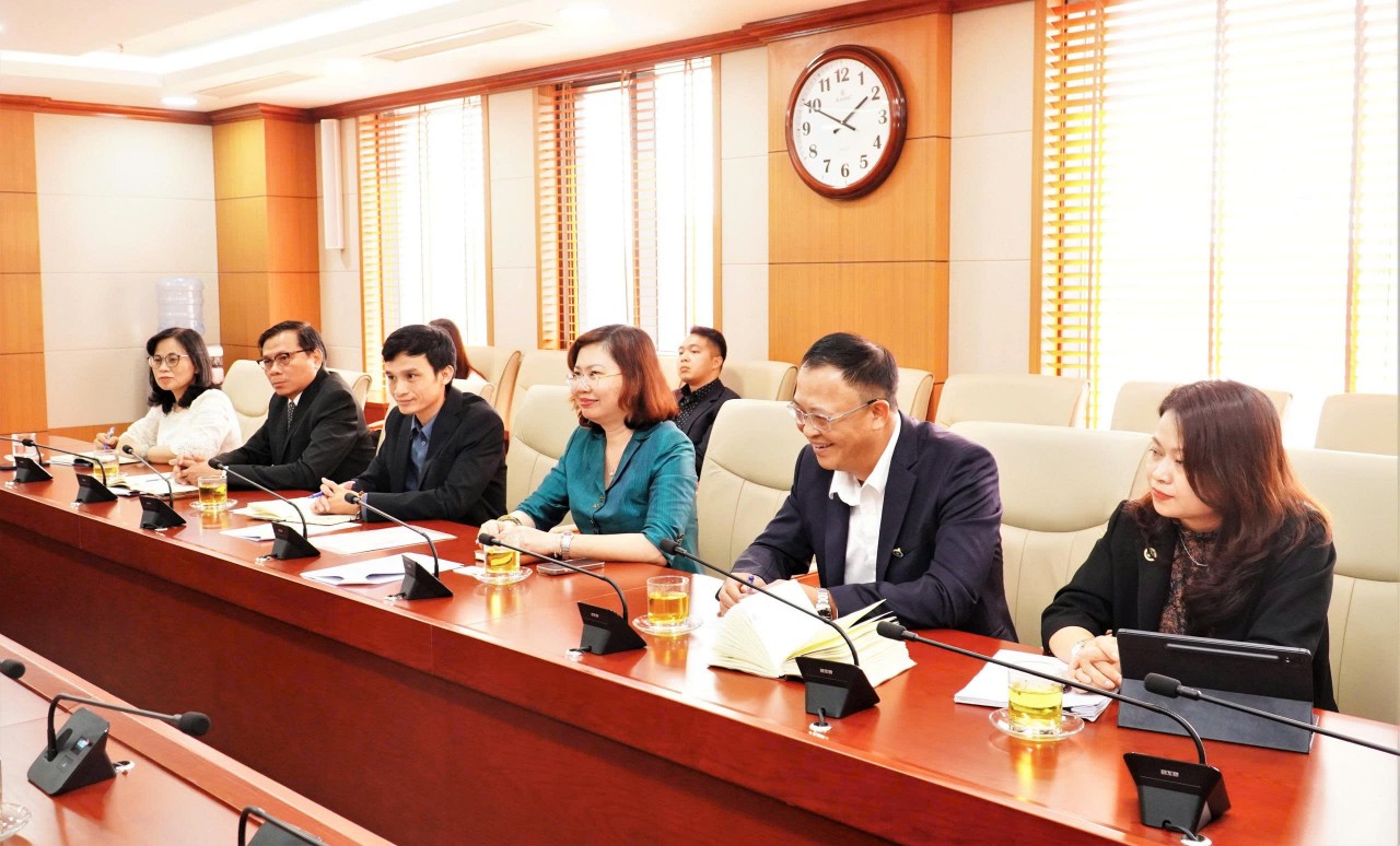 Nasdaq chúc mừng thị trường chứng khoán Việt Nam chính thức được nâng hạng theo công bố của FTSE Russell Nasdaq chúc mừng thị trường chứng khoán Việt Nam chính thức được nâng hạng theo công bố của FTSE Russell