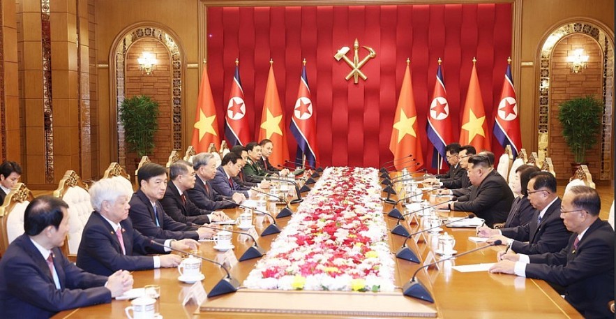 Tổng Bí thư Tô Lâm hội đàm với Tổng Bí thư, Chủ tịch Quốc vụ Triều Tiên Kim Jong Un Tổng Bí thư Tô Lâm hội đàm với Tổng Bí thư, Chủ tịch Quốc vụ Triều Tiên Kim Jong Un