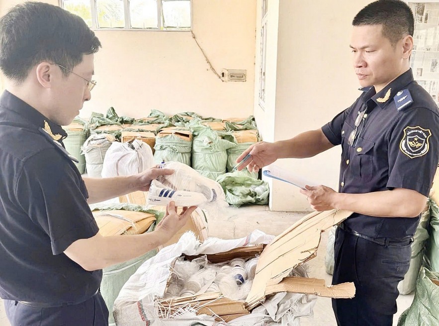 Hải quan chủ động đấu tranh chống buôn lậu từ sớm, từ xa Hải quan chủ động đấu tranh chống buôn lậu từ sớm, từ xa