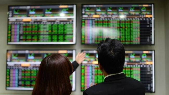 chung khoan phai sinh ngay 2810 dong tien mo vi the moi trong phien dao chieu tang diem