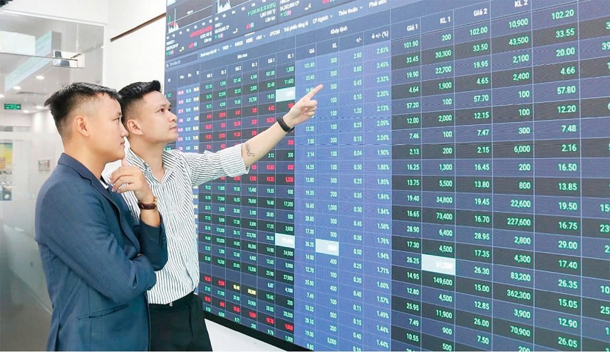 Doanh nghiệp rút ngắn hành trình lên sàn nhờ cơ chế IPO gắn với niêm yết Doanh nghiệp rút ngắn hành trình lên sàn nhờ cơ chế IPO gắn với niêm yết