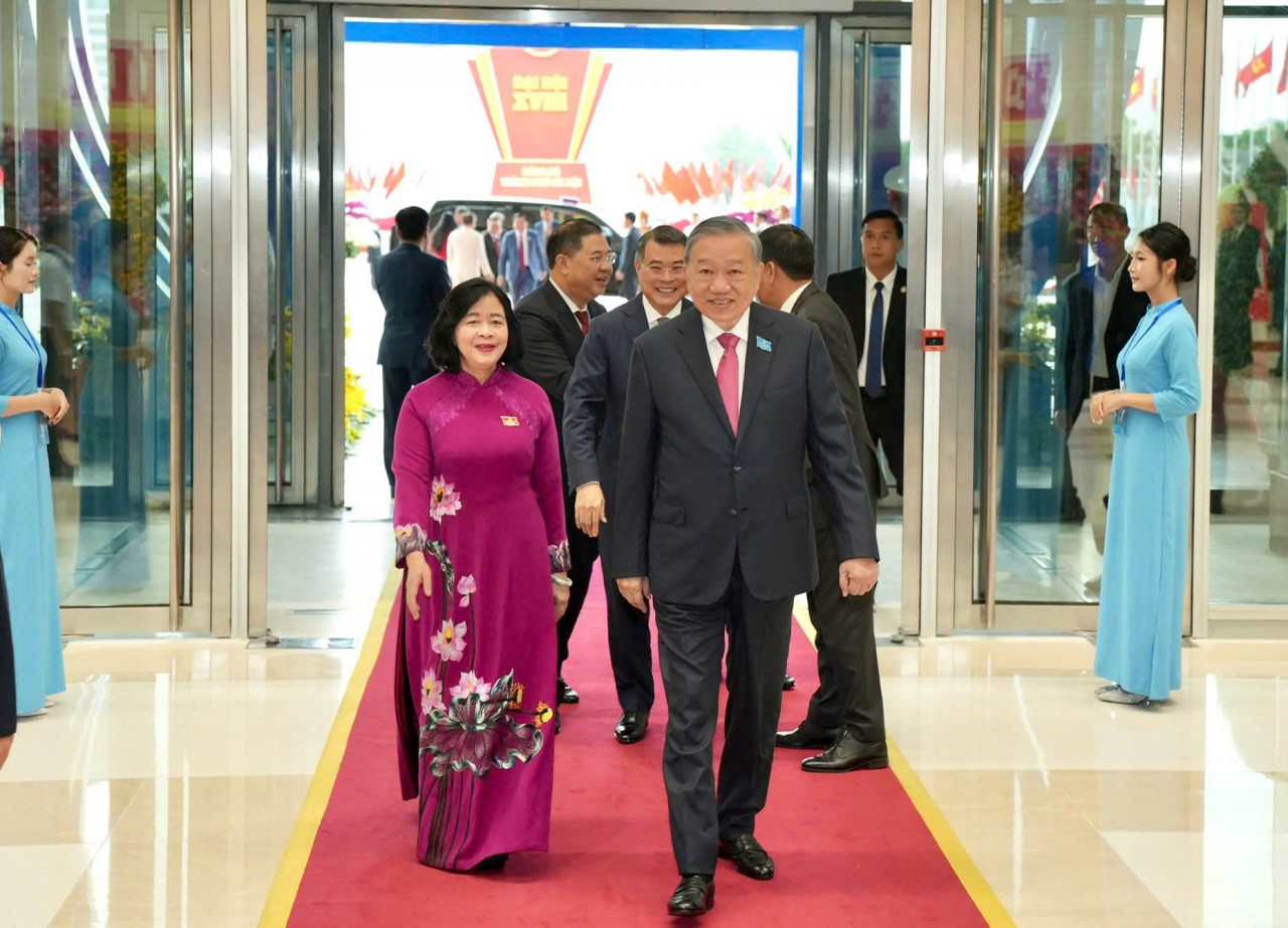 Tổng Bí thư Tô Lâm dự Đại hội đại biểu Đảng bộ Thành phố Hà Nội lần thứ XVIII Tổng Bí thư Tô Lâm dự Đại hội đại biểu Đảng bộ Thành phố Hà Nội lần thứ XVIII