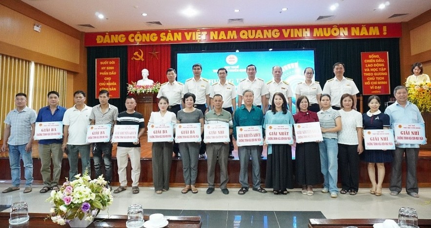 Thuế tỉnh Tuyên Quang trao thưởng hóa đơn may mắn quý I, II Thuế tỉnh Tuyên Quang trao thưởng hóa đơn may mắn quý I, II