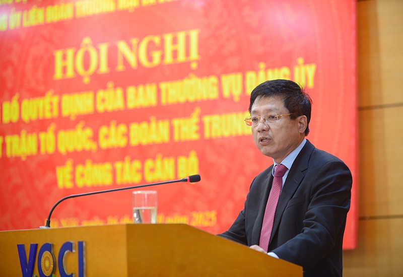 Thứ trưởng Bộ Tài chính Hồ Sỹ Hùng được điều động làm Bí thư Đảng uỷ VCCI | VCCI Thứ trưởng Bộ Tài chính Hồ Sỹ Hùng được điều động làm Bí thư Đảng uỷ VCCI | VCCI