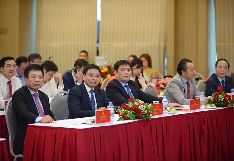 Thứ trưởng Bộ Tài chính Hồ Sỹ Hùng được điều động làm Bí thư Đảng uỷ VCCI | VCCI Thứ trưởng Bộ Tài chính Hồ Sỹ Hùng được điều động làm Bí thư Đảng uỷ VCCI | VCCI